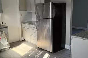 22 Fallenrock Rd, Levittown, PA 19056 - Photo 4