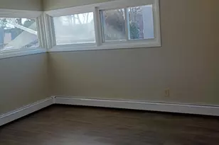 22 Fallenrock Rd, Levittown, PA 19056 - Photo 6