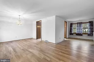 165 Clover Cir, Southampton, PA 18966 - Photo 6