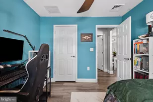 9 Honey Locust Rd, Levittown, PA 19056 - Photo 20