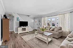 9 Honey Locust Rd, Levittown, PA 19056 - Photo 8