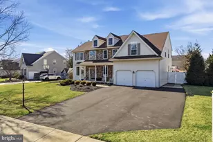 930 Red Coat Farm Dr, Chalfont, PA 18914 - Photo 6