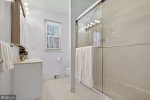 701 Bridgeview Rd, Feasterville-Trevose, PA 19053 - Photo 10