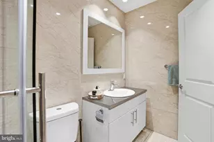 10 Inbrook Rd, Levittown, PA 19057 - Photo 40