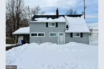 24 Roundwood Lane, Levittown, PA 19055 - Photo 2