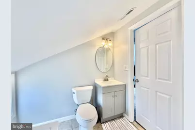 24 Roundwood Lane, Levittown, PA 19055 - Photo 12