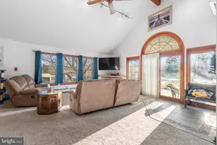 800 E Cherry Rd, Quakertown, PA 18951 - Photo 10