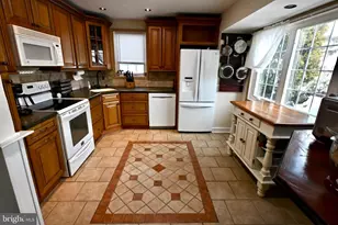 1005 Arthur Ave, Bristol, PA 19007 - Photo 10