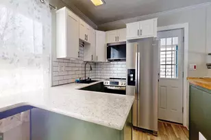 11 Easter Ln, Levittown, PA 19054 - Photo 6