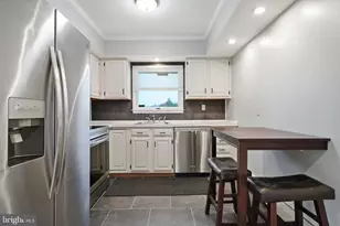 34 Ridge Ln, Levittown, PA 19055 - Photo 12