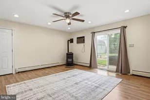 34 Ridge Ln, Levittown, PA 19055 - Photo 6