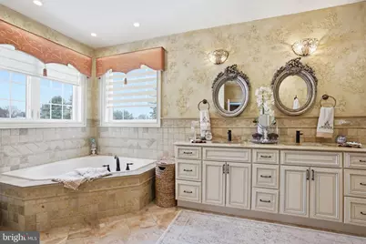 1066 Washington Crossing, Newtown, PA 18940 - Photo 24