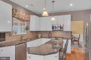 72 Bittersweet Dr, Doylestown, PA 18901 - Photo 6