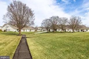 111 Grandview Dr, Warminster, PA 18974 - Photo 18