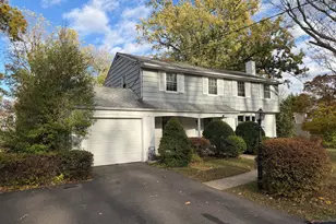 687 Bristol Rd, Southampton, PA 18966 - Photo 2