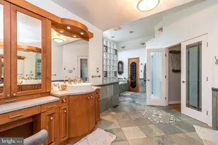 9 Skyview Dr, Ivyland, PA 18974 - Photo 32