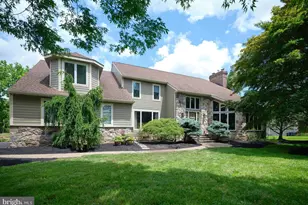 9 Skyview Dr, Ivyland, PA 18974 - Photo 2
