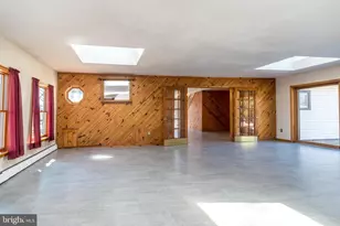 43 Thimbleberry Ln, Levittown, PA 19054 - Photo 8