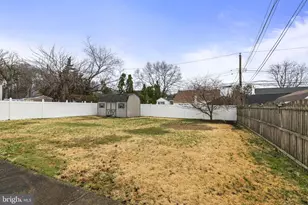 1306 New Chestnut St, Bristol, PA 19007 - Photo 18