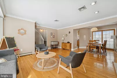 527 E Ravine Street, Langhorne, PA 19047 - Photo 4