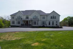 274 Pineville Rd, Newtown, PA 18940 - Photo 2