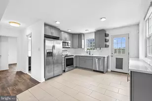 29 3rd St, Morrisville, PA 19067 - Photo 12