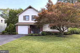 982 Mueller Rd, Warminster, PA 18974 - Photo 1