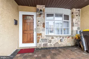 2282 Suzann Dr, Warrington, PA 18976 - Photo 4