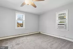 975 Woodvale Ave, Langhorne, PA 19047 - Photo 24