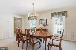 348 Burgundy Ln, Newtown, PA 18940 - Photo 10