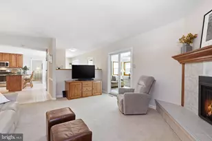 348 Burgundy Ln, Newtown, PA 18940 - Photo 18