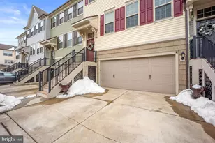 485 Rowan St, Warminster, PA 18974 - Photo 2