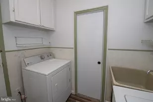 240 Clearfield Cir, Warminster, PA 18974 - Photo 26