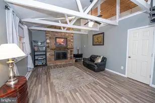 240 Clearfield Cir, Warminster, PA 18974 - Photo 20