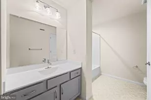 40 N 8th St, Perkasie, PA 18944 - Photo 14