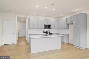 40 N 8th St, Perkasie, PA 18944 - Photo 6
