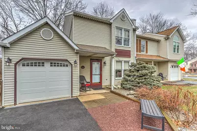 240 Green Valley Way, Chalfont, PA 18914 - Photo 2