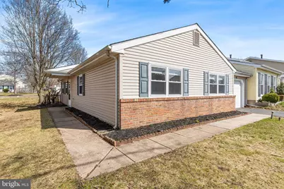 28 Chesapeake Drive, Newtown, PA 18940 - Photo 2