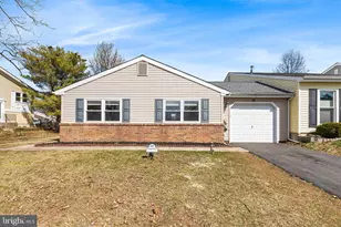 28 Chesapeake Dr, Newtown, PA 18940 - Photo 1