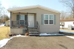 20 Laurel Run Dr, Quakertown, PA 18951 - Photo 1