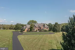 1710 Scott Dr, Newtown, PA 18940 - Photo 2