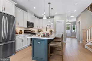 207 Foxhedge Rd, Chalfont, PA 18914 - Photo 2