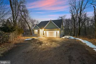 588 Almshouse Rd, Doylestown, PA 18901 - Photo 2