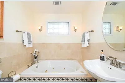 25 S Lancaster Lane, Newtown, PA 18940 - Photo 20