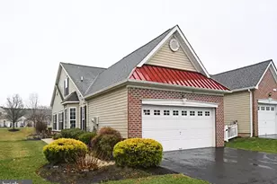 215 Dorchester Dr, Sellersville, PA 18960 - Photo 2