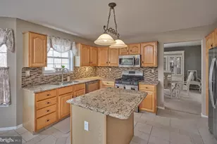 346 Deer Dr, Langhorne, PA 19047 - Photo 10