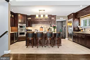 165 Valley Dr, Southampton, PA 18966 - Photo 1