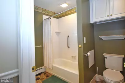 8 Summer Lane, Levittown, PA 19055 - Photo 22