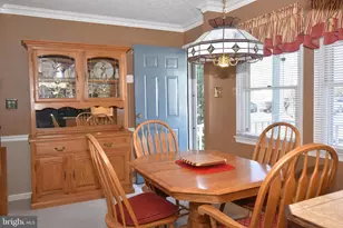 8 Summer Ln, Levittown, PA 19055 - Photo 8