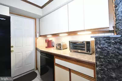 8 Summer Lane, Levittown, PA 19055 - Photo 12